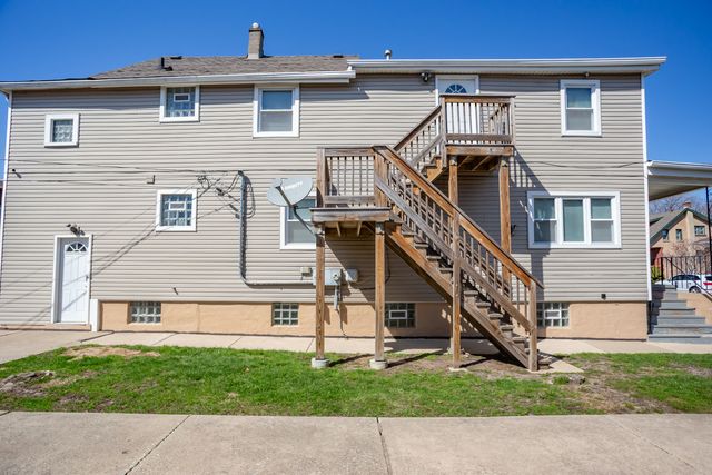 12842 Winchester Avenue, Blue Island, IL 60406