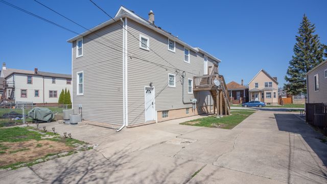 12842 Winchester Avenue, Blue Island, IL 60406