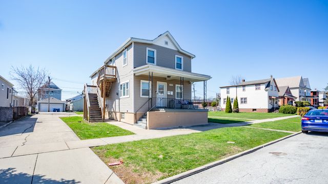 12842 Winchester Avenue, Blue Island, IL 60406