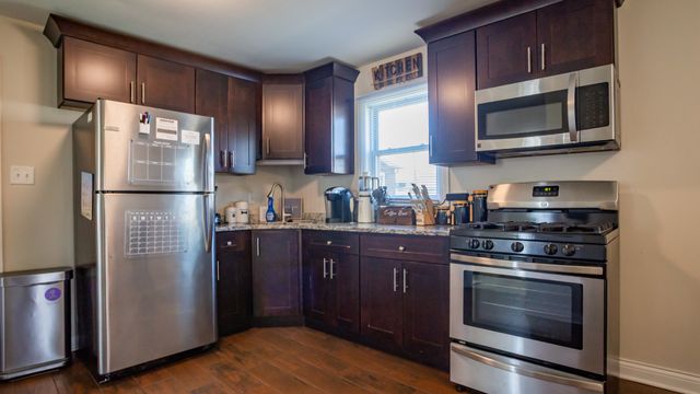 12842 Winchester Avenue, Blue Island, IL 60406