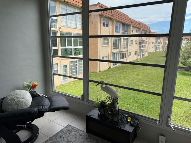 2741 N Pine Island Road 208, Sunrise, FL 33322