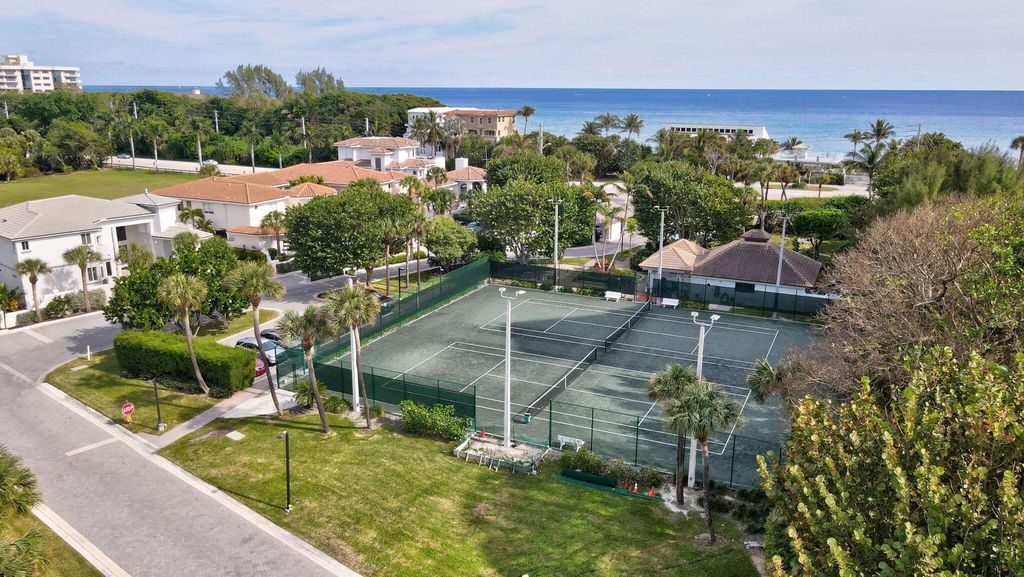 Image 24 of property listing at 4750 S Ocean Boulevard 907, Highland Beach, FL 33487