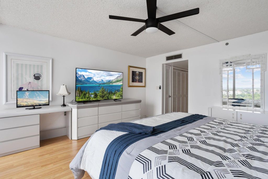 Image 25 of property listing at 4750 S Ocean Boulevard 907, Highland Beach, FL 33487