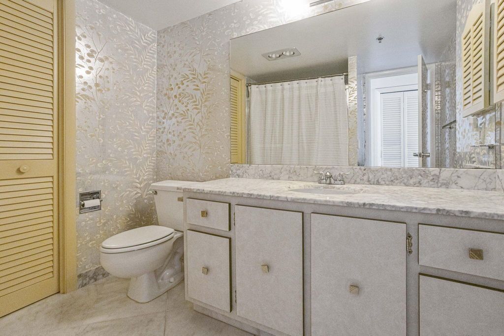 Image 27 of property listing at 4750 S Ocean Boulevard 907, Highland Beach, FL 33487