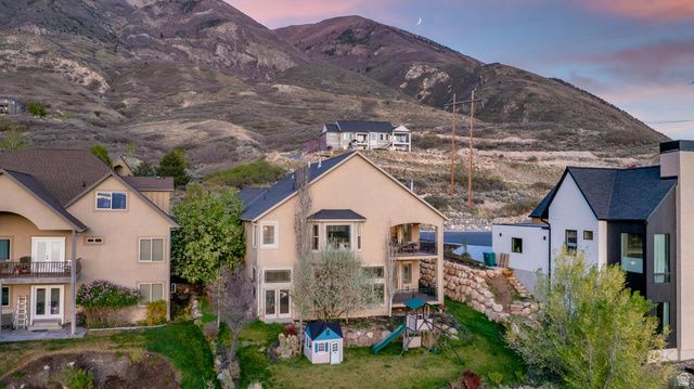 10207 N BAYHILL DR, Cedar Hills, UT 84062