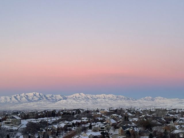 10207 N BAYHILL DR, Cedar Hills, UT 84062
