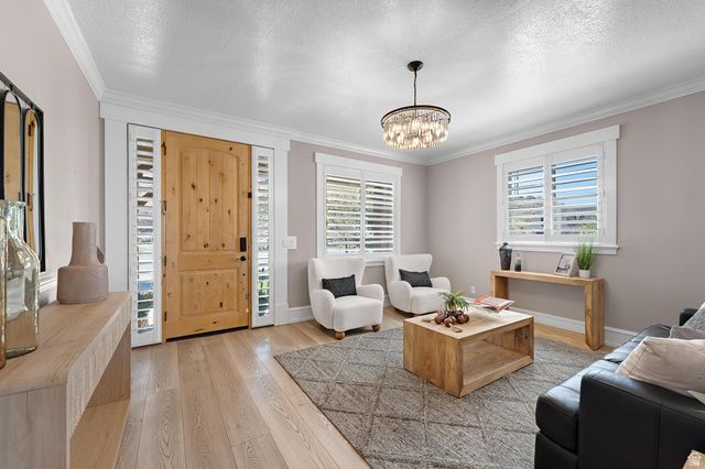 10207 N BAYHILL DR, Cedar Hills, UT 84062