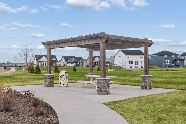 2040 Diamond Lane, Lino Lakes, MN 55038