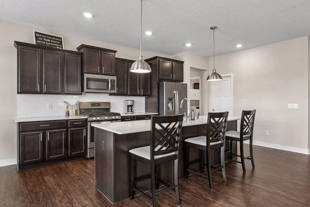 2040 Diamond Lane, Lino Lakes, MN 55038