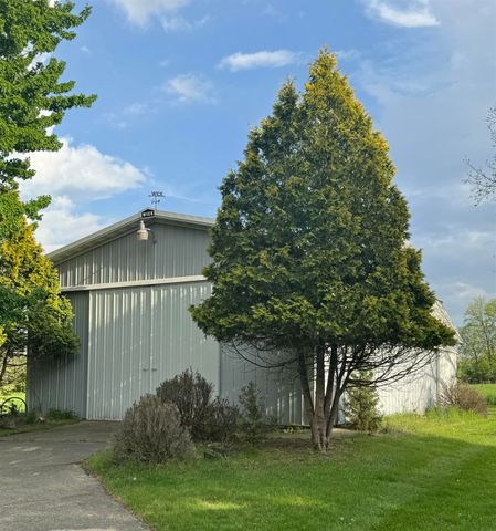 1627 S M-52 Highway, Owosso, MI 48867