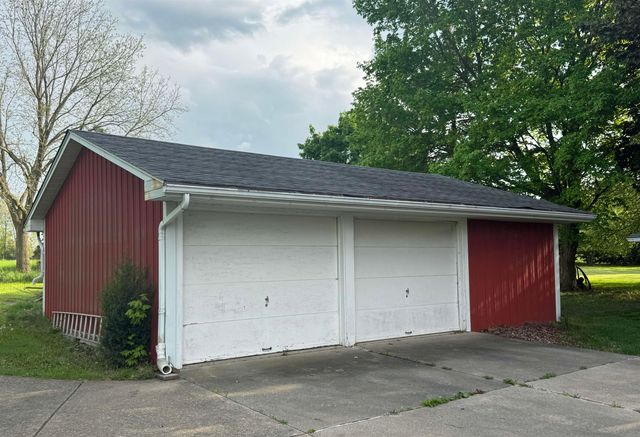 1627 S M-52 Highway, Owosso, MI 48867