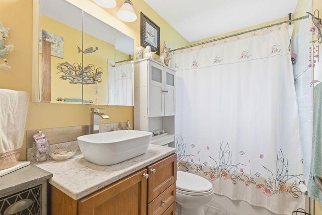 2101 Laramie Trail, Brooklyn Park, MN 55444