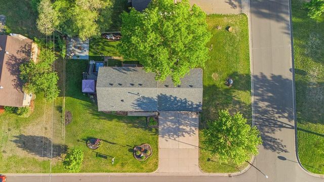 2101 Laramie Trail, Brooklyn Park, MN 55444