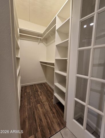 5011 W MACKENZIE Drive, Phoenix, AZ 85031