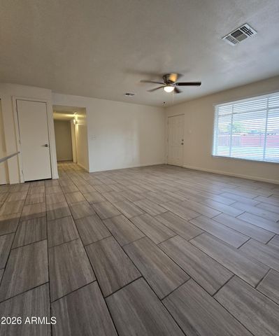 5011 W MACKENZIE Drive, Phoenix, AZ 85031