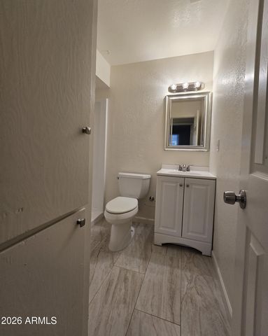 5011 W MACKENZIE Drive, Phoenix, AZ 85031