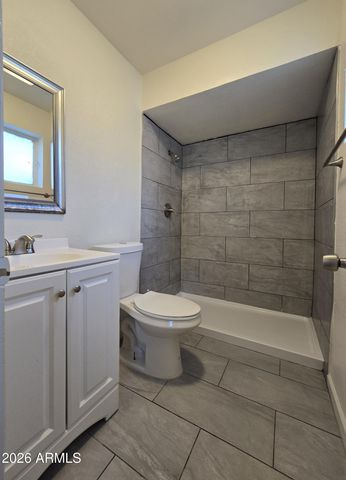 5011 W MACKENZIE Drive, Phoenix, AZ 85031