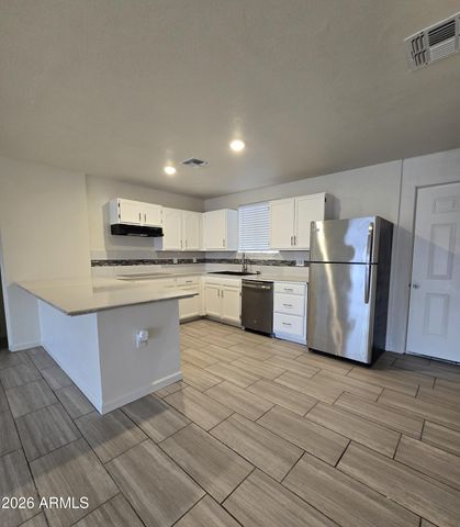 5011 W MACKENZIE Drive, Phoenix, AZ 85031