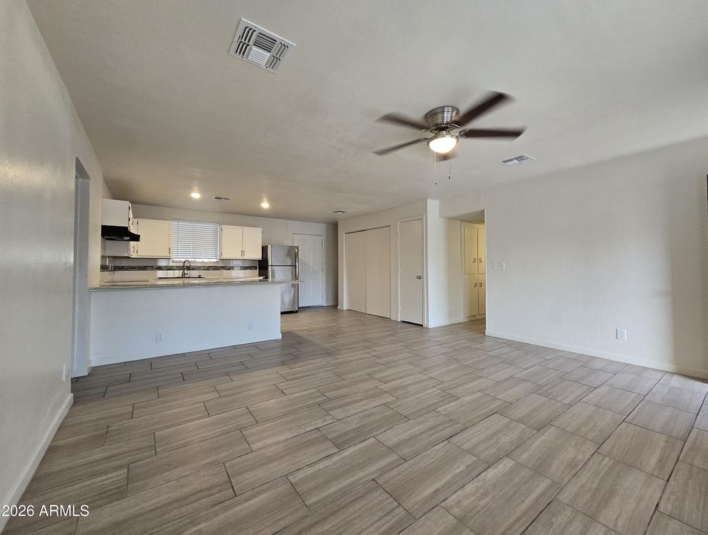 5011 W MACKENZIE Drive, Phoenix, AZ 85031 — photo 4