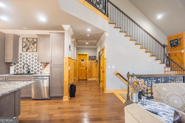 203 Teasley Ln, Hartwell, GA 30643