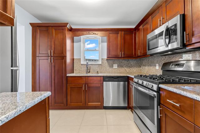 5660 80TH STREET N 208A, St Petersburg, FL 33709