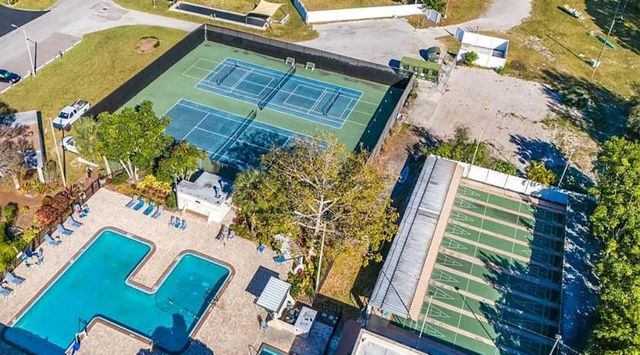 5660 80TH STREET N 208A, St Petersburg, FL 33709