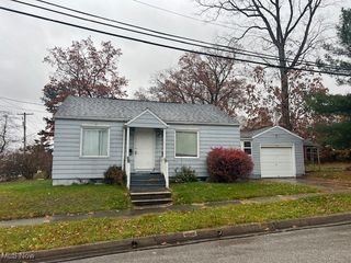 2651 21st Street, Cuyahoga Falls, OH 44223