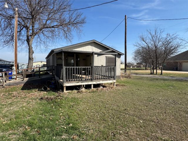 11776 Ivey Road, Justin, TX 76247