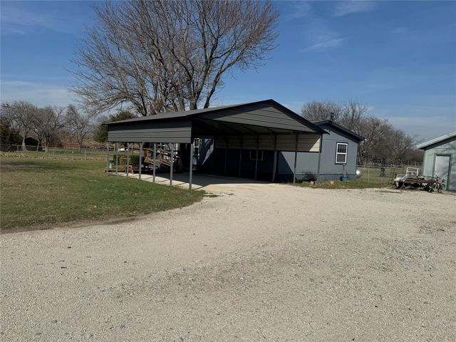 11776 Ivey Road, Justin, TX 76247