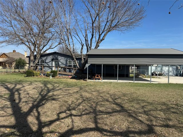 11776 Ivey Road, Justin, TX 76247