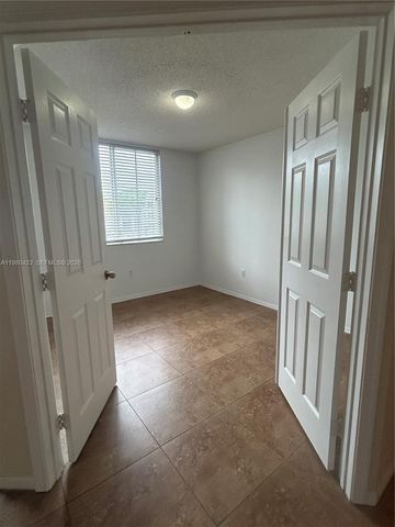 11177 SW 8th St 204, Pembroke Pines, FL 33025