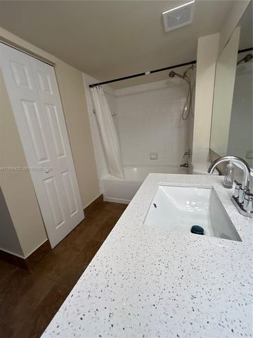 11177 SW 8th St 204, Pembroke Pines, FL 33025