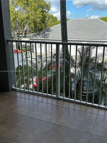 11177 SW 8th St 204, Pembroke Pines, FL 33025