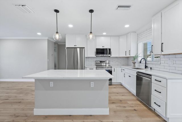 2775 NE 5TH Avenue, Boca Raton, FL 33431