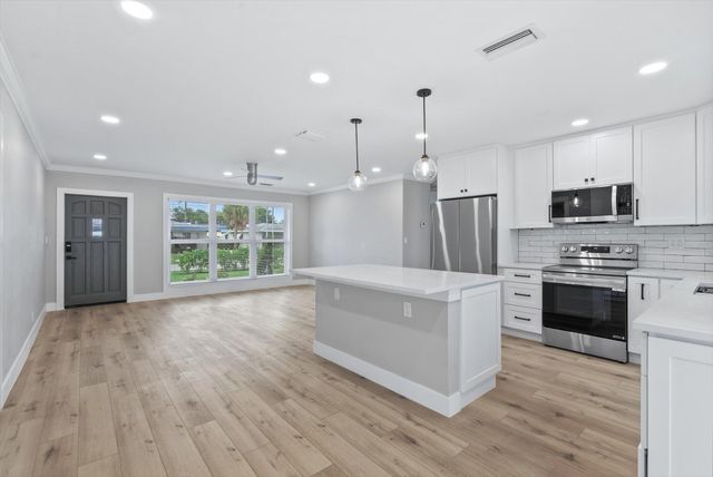 2775 NE 5TH Avenue, Boca Raton, FL 33431