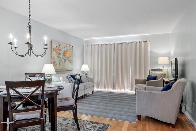 29 Custer St 201, Boston, MA 02130