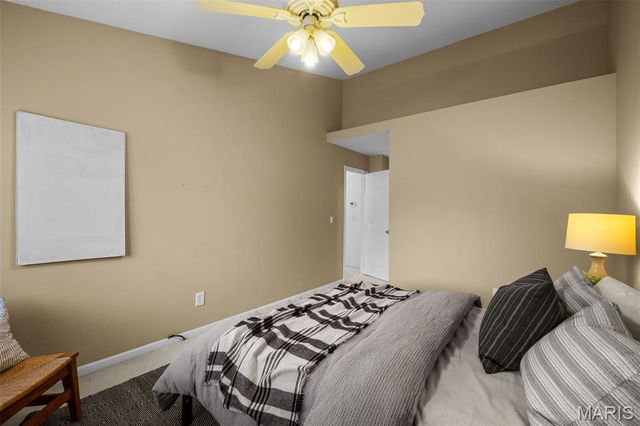 12792 Bennington Common Lane, St Louis, MO 63146