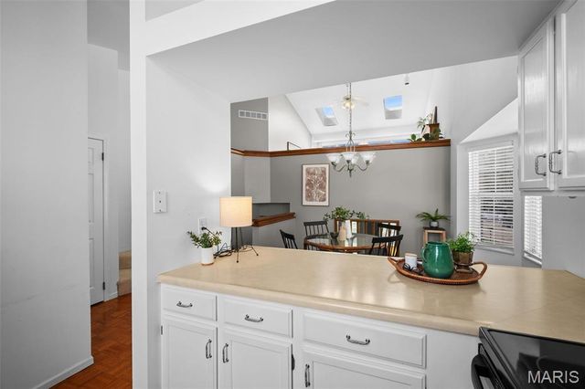 12792 Bennington Common Lane, St Louis, MO 63146