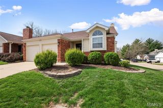 12792 Bennington Common Lane, St Louis, MO 63146