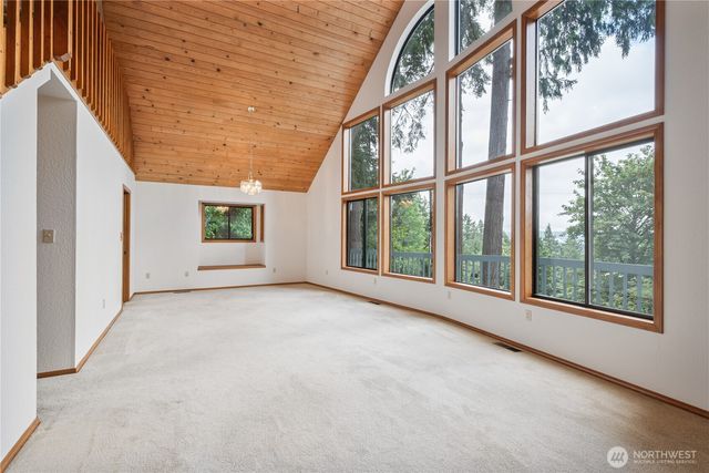 4352 Poplar Way, Longview, WA 98632