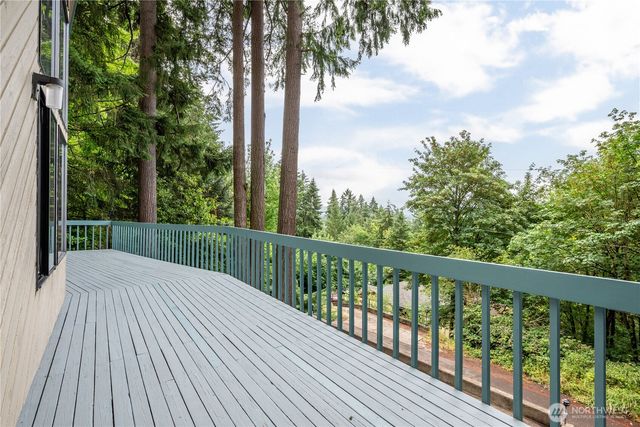 4352 Poplar Way, Longview, WA 98632