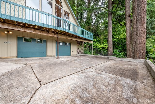 4352 Poplar Way, Longview, WA 98632