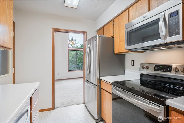 4352 Poplar Way, Longview, WA 98632