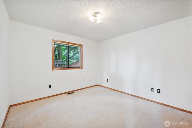 4352 Poplar Way, Longview, WA 98632