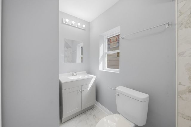 7240 S Lafayette Avenue, Chicago, IL 60621