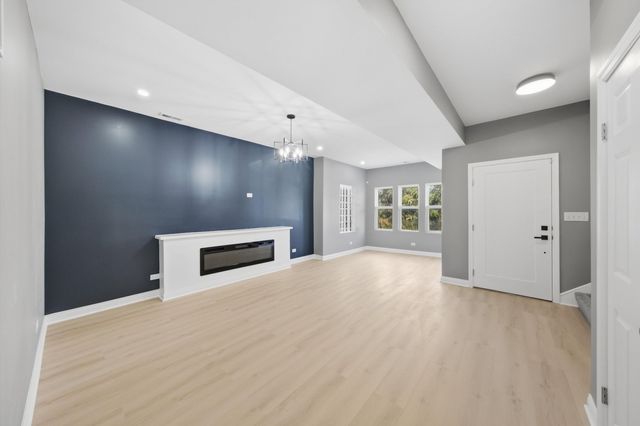 7240 S Lafayette Avenue, Chicago, IL 60621