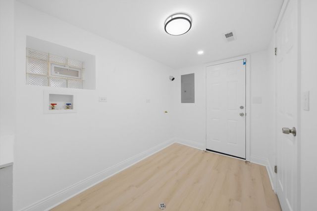 7240 S Lafayette Avenue, Chicago, IL 60621