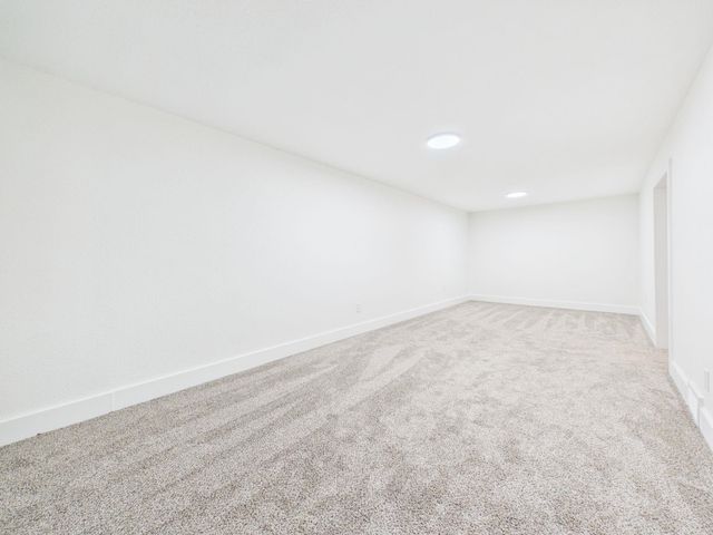 2522 W Heuett St, Wichita, KS 67217