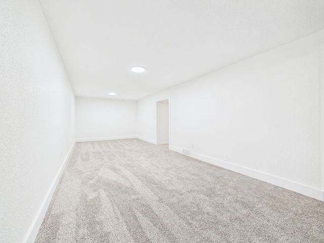 2522 W Heuett St, Wichita, KS 67217