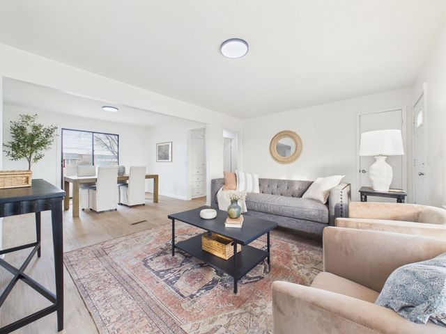 2522 W Heuett St, Wichita, KS 67217